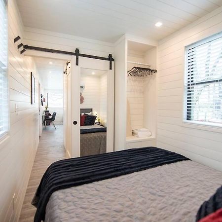 The Merlot House-Container Home 12 Min To Magnolia Bellmead ภายนอก รูปภาพ