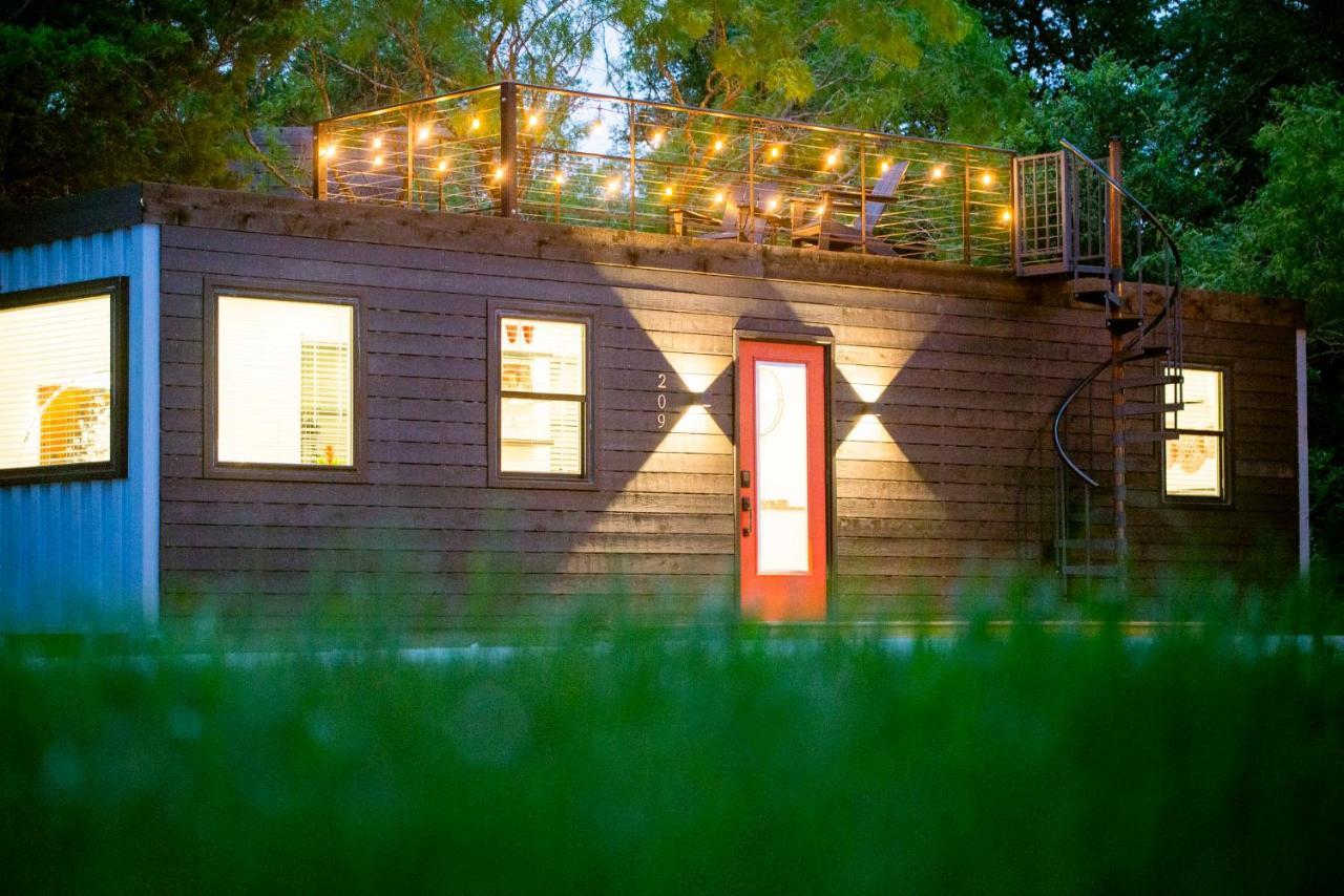 The Merlot House-Container Home 12 Min To Magnolia Bellmead ภายนอก รูปภาพ